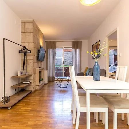 Find Calm At Cozy Sanctuary With Terrace